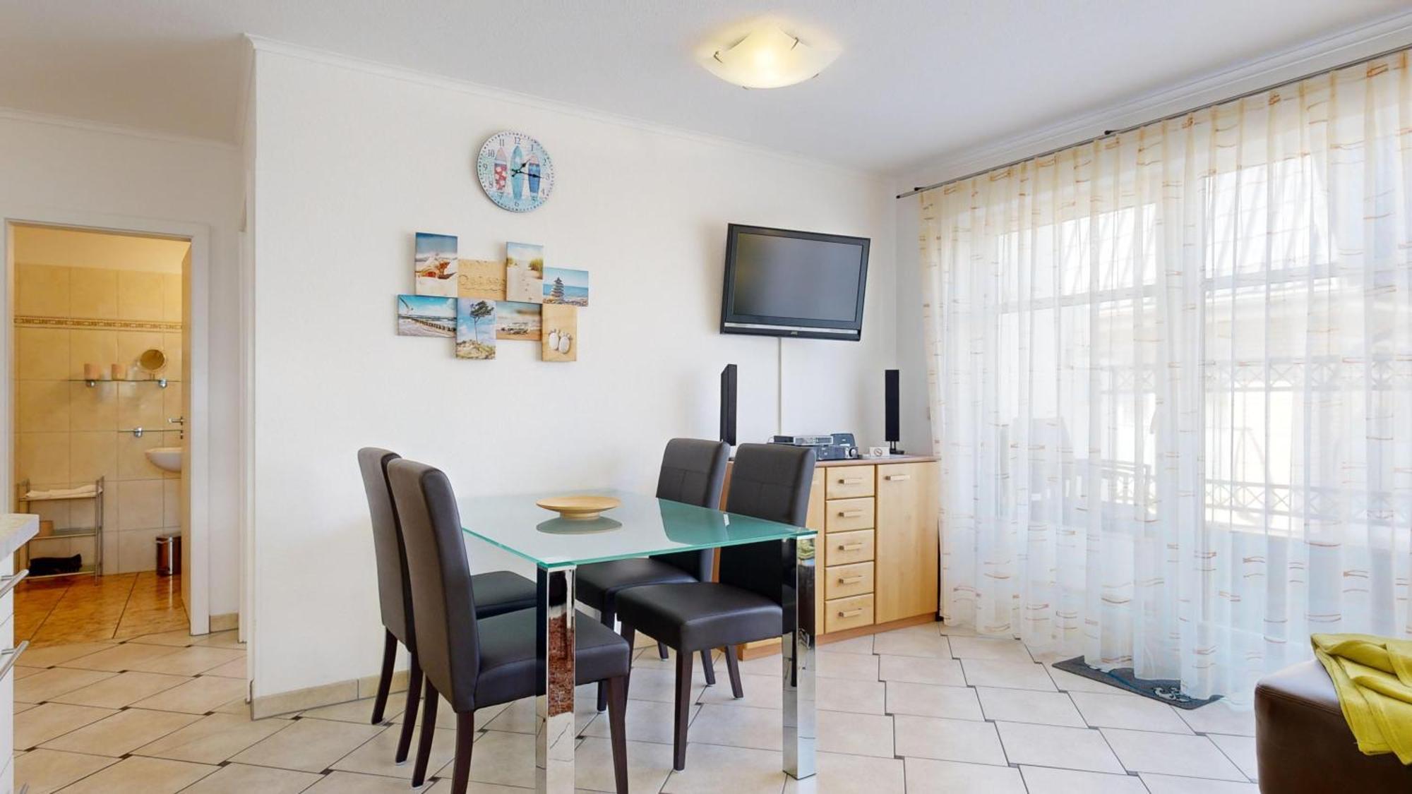 Strandnahe Fewo Mit 2 Schlafzimmern Und Balkon, Koenigin Augusta, บินซ์ ภายนอก รูปภาพ